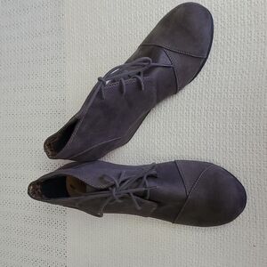 MarcoRepublic Grey Suede 2" Heeded Tied Ankle Sz. 10 Boots